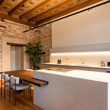 アパート Dimore - Palazzo San Giorgio ヴェローナ