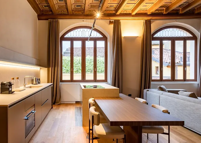 アパート Dimore - Palazzo San Giorgio ヴェローナ